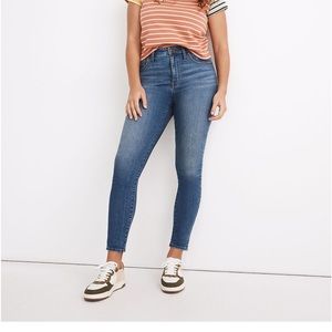 Madewell Curvy High-Rise Skinny Crop Jeans in Lander Wash